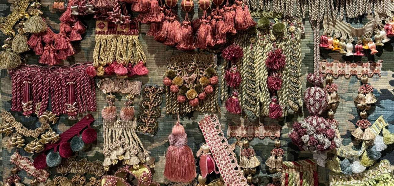 Image of decorative trims taken at Paris Deco Off