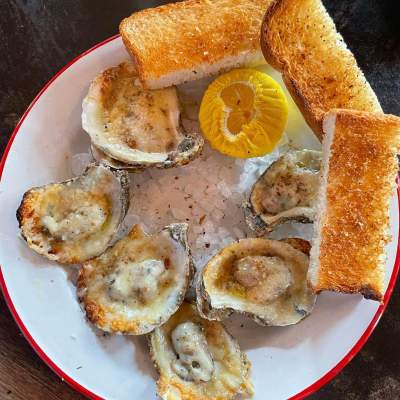 Image of oysters from Leon's Oyster Shop in Charleston, SC