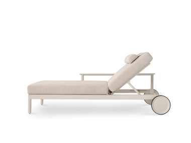 Couper Contrapposto Sun Chaise with Left Arm Facing