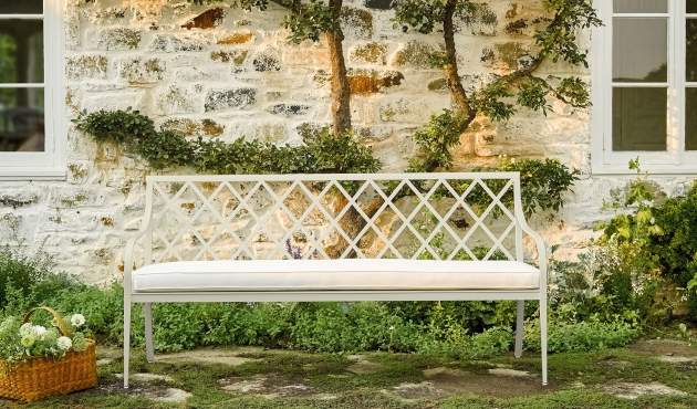 McKinnon and Harris Virginia Bench