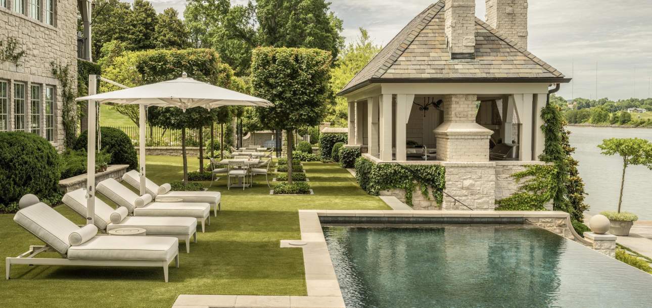 duVal Sun Chaises poolside. Design by Beth Webb, Landscape Architect by Stephen Hackney, Architecture by Stanley Dixon