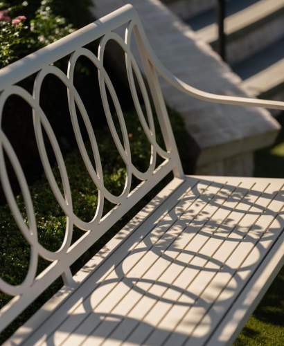 Image of the back of a Buie bench.